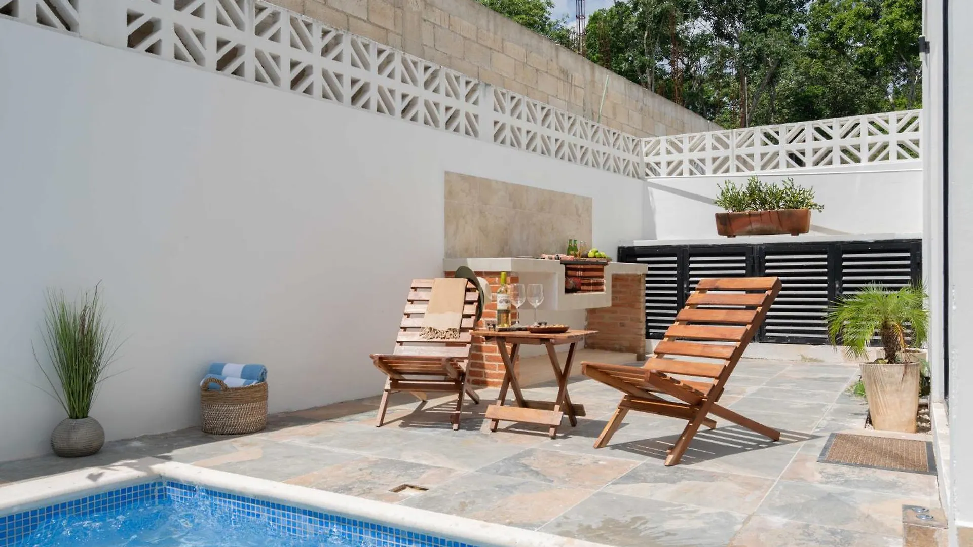 Apartment Casa Laura - Tulum - Private Townhome For 6 Guest - 3 Bedrooms - 5 Beds- Restaurant Walking Distance