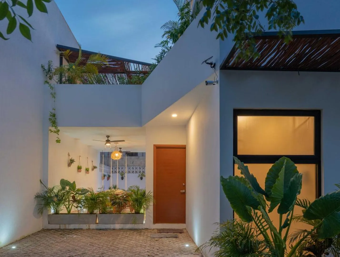 Apartment Casa Laura - Tulum - Private Townhome For 6 Guest - 3 Bedrooms - 5 Beds- Restaurant Walking Distance