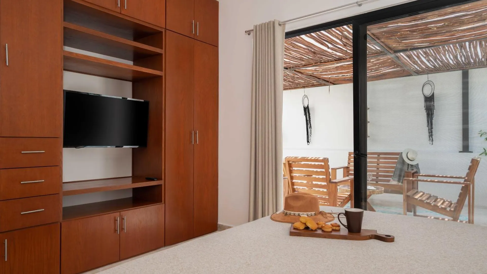 Casa Laura - Tulum - Private Townhome For 6 Guest - 3 Bedrooms - 5 Beds- Restaurant Walking Distance 0*,