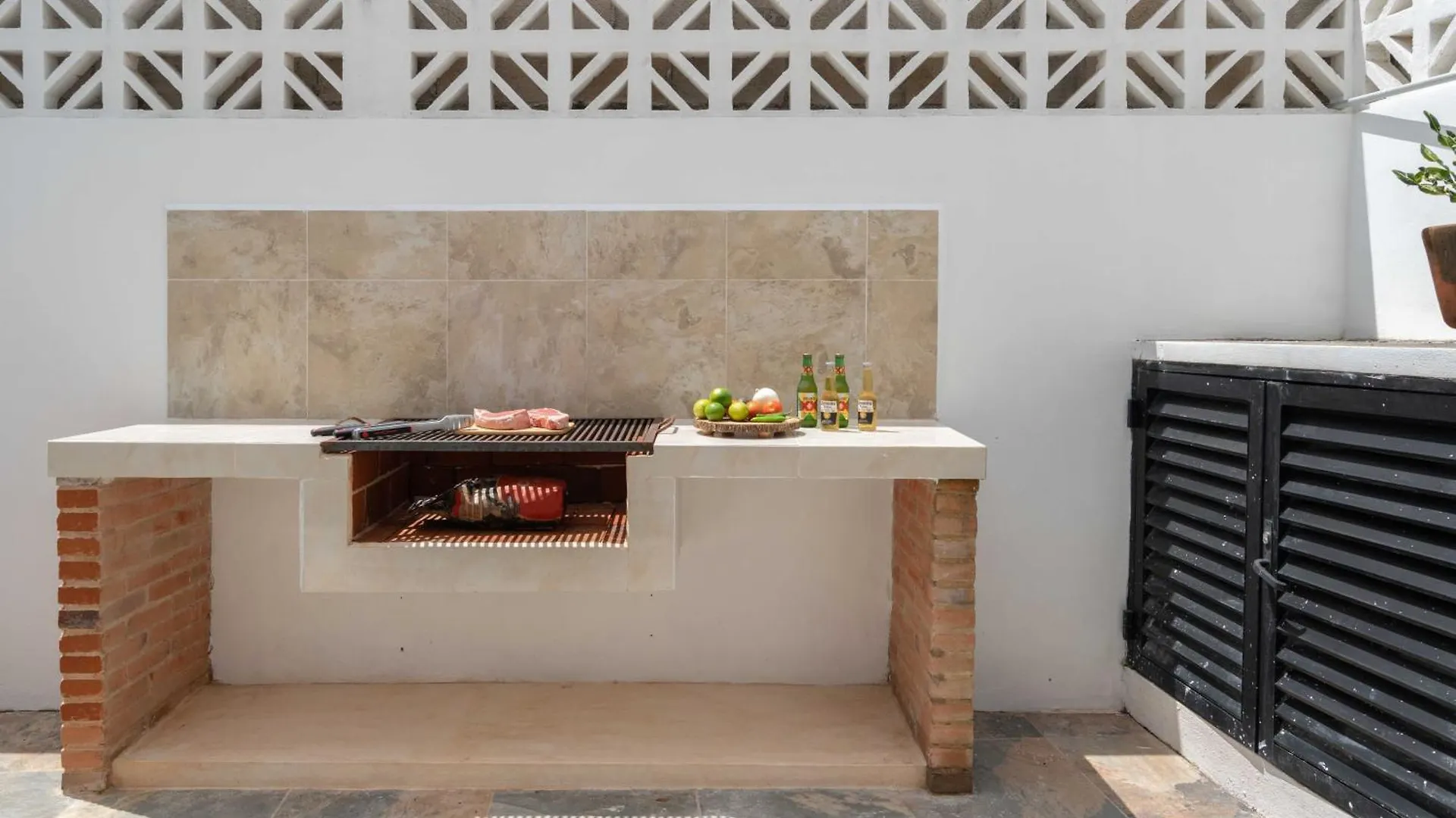 Casa Laura - Tulum - Private Townhome For 6 Guest - 3 Bedrooms - 5 Beds- Restaurant Walking Distance Mexico