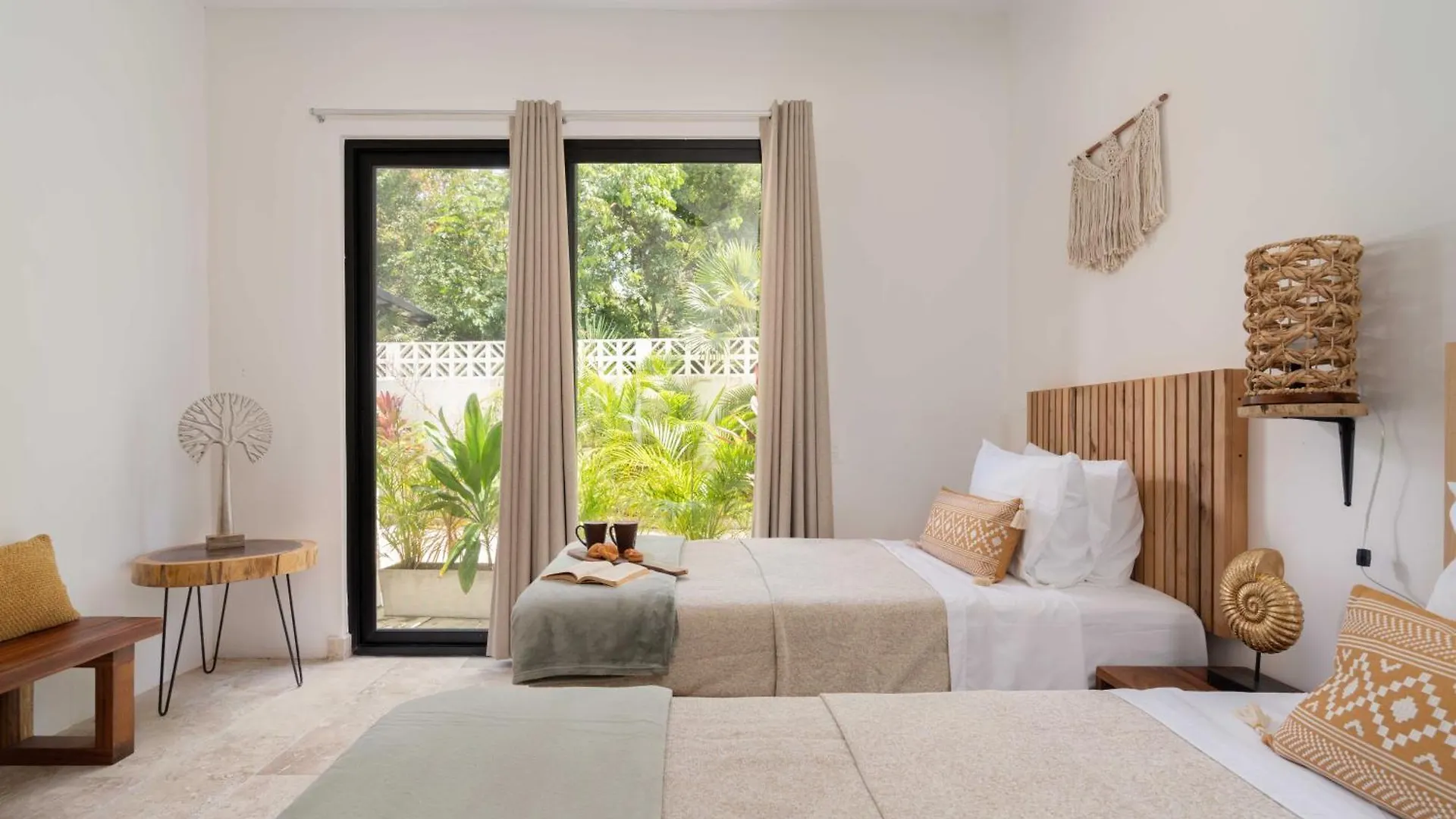 Apartment Casa Laura - Tulum - Private Townhome For 6 Guest - 3 Bedrooms - 5 Beds- Restaurant Walking Distance