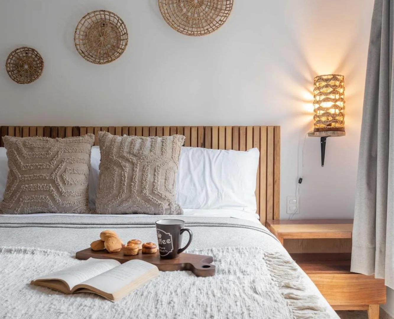 Casa Laura - Tulum - Private Townhome For 6 Guest - 3 Bedrooms - 5 Beds- Restaurant Walking Distance