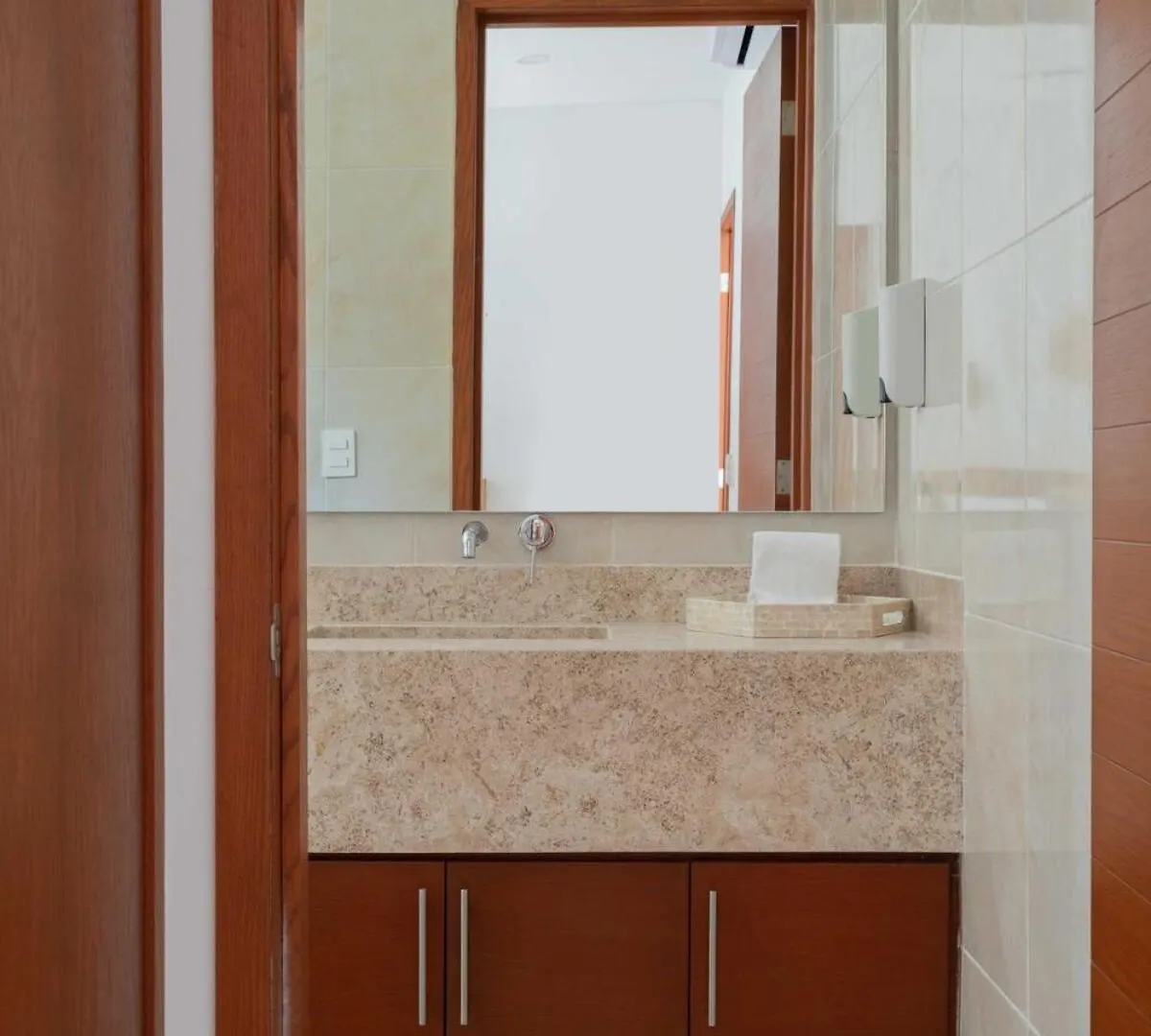 Apartment Casa Laura - Tulum - Private Townhome For 6 Guest - 3 Bedrooms - 5 Beds- Restaurant Walking Distance